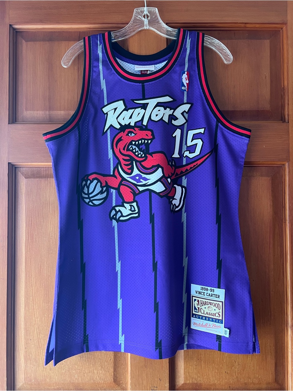 Mitchell and Ness Vince Carter Authentic Jersey Size 40 M - Brand New
